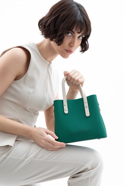 United Colors of Benetton Geantă de umăr Beneton pentru femei - Zürüt-Beige BNT1589