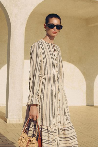 Touché Privé Kleid mit Stickereidetail