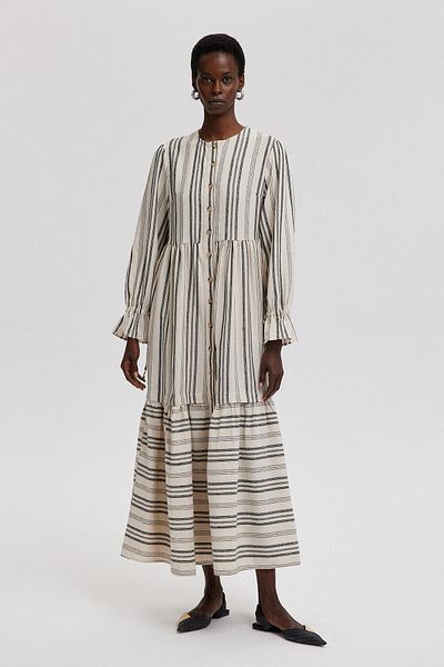 Touché Privé Kleid mit Stickereidetail