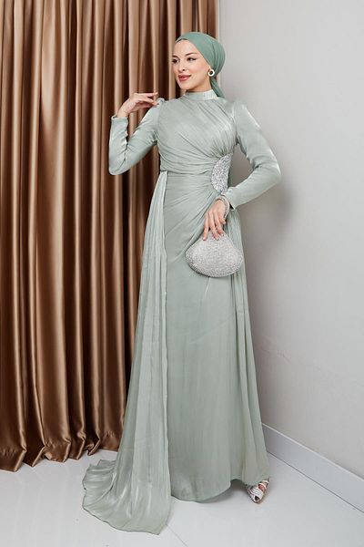 Olcay Hellgrünes Hijab-Abendkleid aus Seide mit Steinen und Kordelzug, Yoryo-Modell 1233