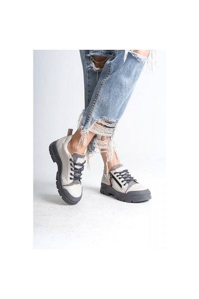 NICK FABRI Lavish Gold Elwa Beige Skin Gray Sole Lace-Up Sneakers