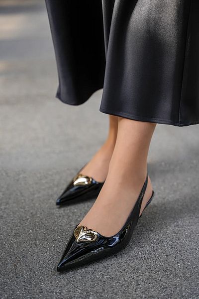LamintaGlobal Palmy Black Patent Leather Heart Detailed Women's Heeled Shoes