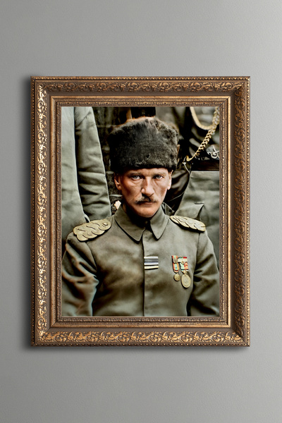 epiqart Atatürk Portresi - Vintage Desenli Çerçeve