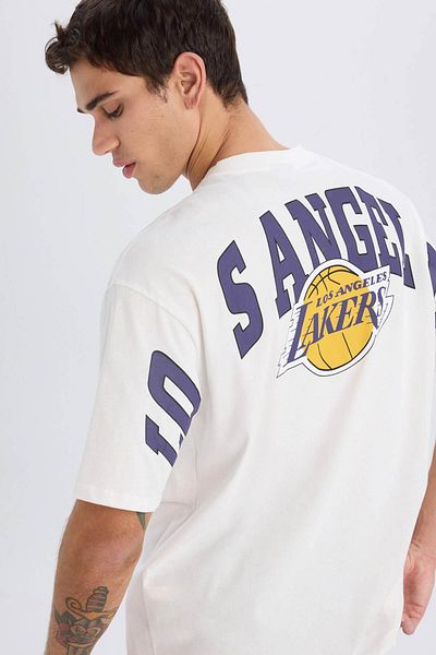 DeFacto تي شيرت DeFactoFit NBA Los Angeles Lakers - تي شيرت بأكمام قصيرة ورقبة دائرية كبيرة الحجم B3894AX25SP