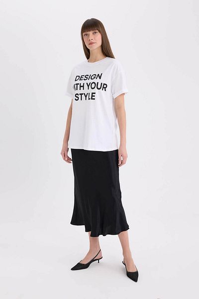 DeFacto Übergroßes, weites, bedrucktes, lässiges Kurzarm-T-Shirt mit Rundhalsausschnitt E5059AX25SP
