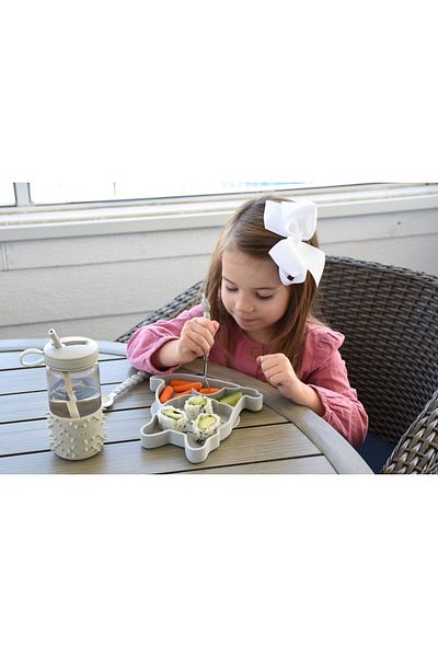 Melii SILICONE COMPARTMENT PLATE WITH SUCTION CUP, BULLDOG, MELIES