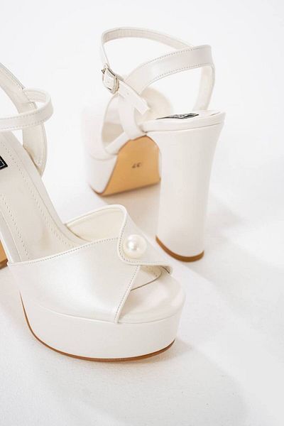 es exello Pearl Detailed High Platform 13 cm Heeled Bridal Shoes