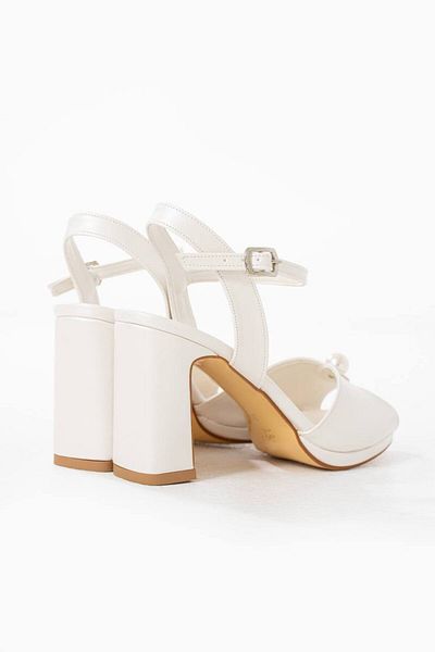 es exello Pearl Detailed Sleeveless 8 cm Thick Heeled Bridal Shoes