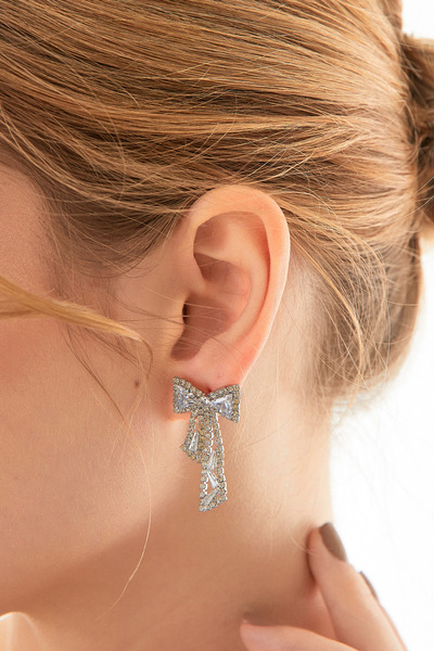 Fulla Moda أقراط القوس المرصعة بالأحجار