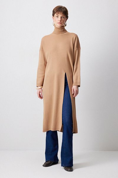 Touché Privé Knitwear Tunic - Front Slit Detail