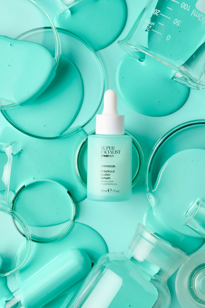 Super Facıalıst Super Facialist Niacinamide İçeren Gözenek Sıkılaştırıcı & Aydınlatıcı Yüz Serumu 30 ML
