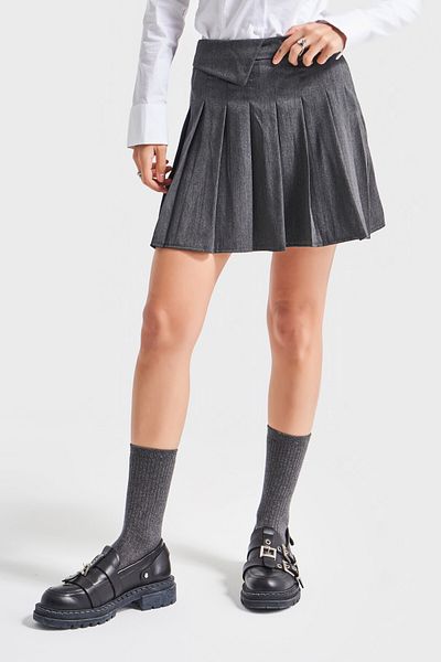 its basic Women's Smoked Color S5-45 Belt Detailed Pleated Mini Fabric Skirt