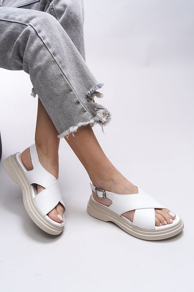 Riccon Greslaela White Women's Sandals - 0012300   Model