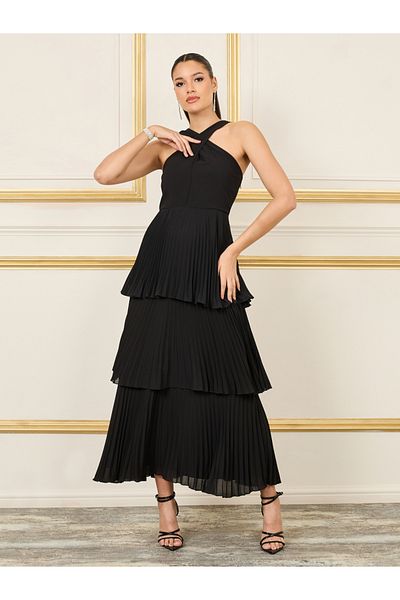 Styli Pleated Halter Neck Tiered Maxi Dress