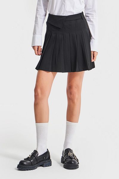 its basic Women's Black Color S5-1 Belt Detailed Pleated Mini Fabric Skirt