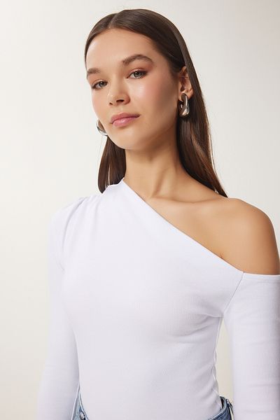 Lovelyİstanbul Knitted Blouse - Asymmetrical Neckline and Drawstring Detail, White Lus0077