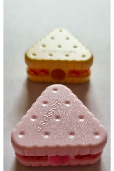 Modellino Pink and Yellow Triangle Biscuit Sharpener - 2 Pieces