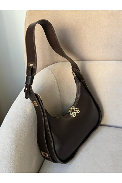 Moda Sekiz حقيبة كروس وكتف نسائية باللون البني المر مع إكسسوارات بسحاب قابل ل...