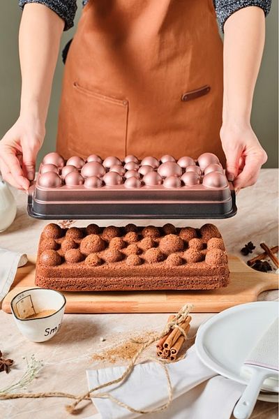 Karaca Aster Gradient Baton Casting Cake Mold Rosegold 33.5 cm