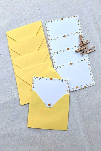 Emtory Home 15 Yellow Envelopes and Daisy Cards with Latch - Gift Wrapping Card - Note Card 1. Dough
