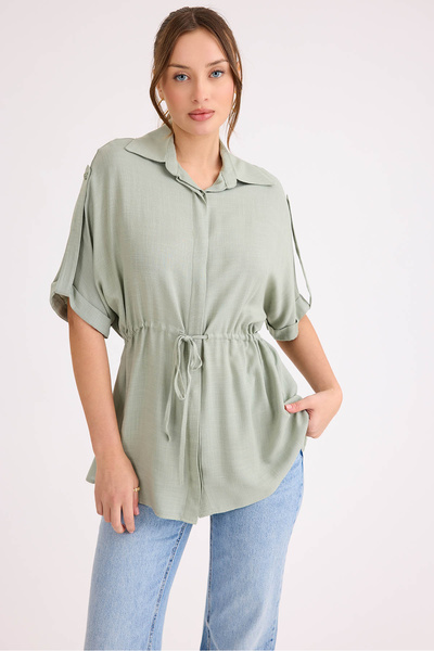 Vitrin Beli Lastikli Düşük Omuz Salaş Bluz