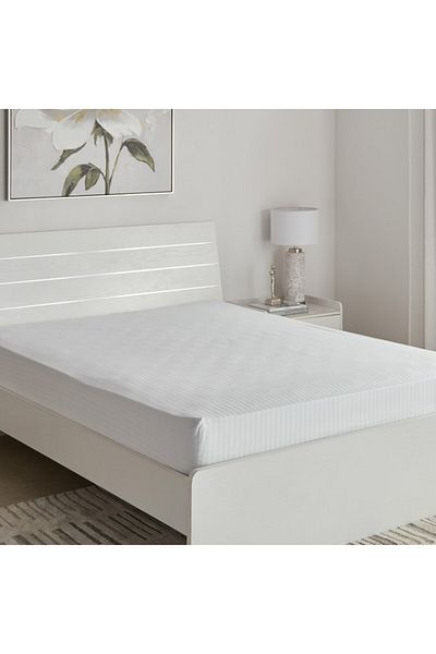 Home Box Hamilton Satin Striped Queen Fitted Sheet 150x200+36 cm