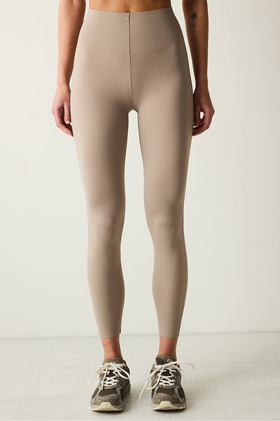 Penti Nerzfarbene, knöchellange Leggings mit hoher Taille und Seitennaht, detailliertes Stretching an beiden Seiten