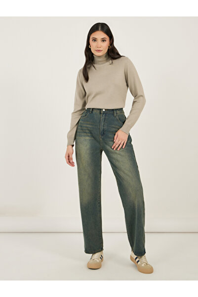 Styli Straight Fit Mid Rise Tinted Washed Jeans
