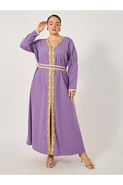 Styli Plus Size Regular Fit V Neck Kaftan with Lace Detail