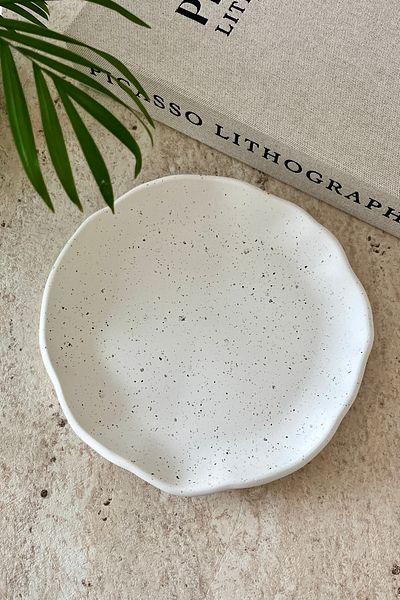 Mandalin Art Studio Granite Effect Round Curved Decorative Plate 20 cm