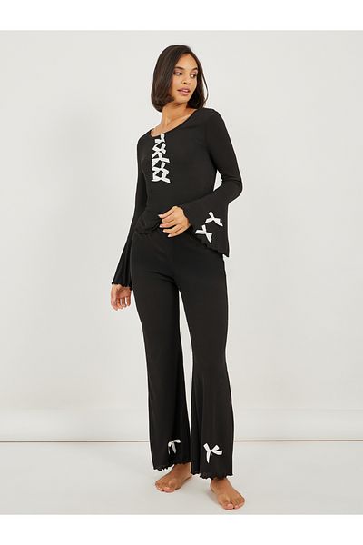 Styli Solid Ruffle Sleeve Multi Bow Detail Top and Flared Pyjama Set