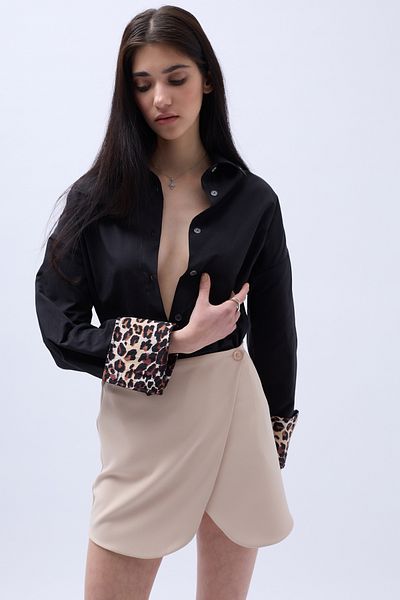Black Fashion Μίνι μπεζ φούστα με λεπτομέρεια με κουμπί