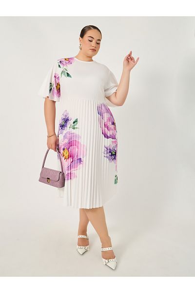 Styli Plus Size Floral Print Pleated A-Line Midi Dress