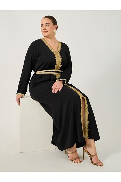 Styli Plus Size Regular Fit V Neck Kaftan with Lace Detail
