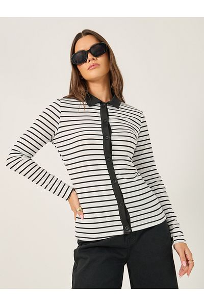 Styli Striped Knit Top with Contrast Collar Detail