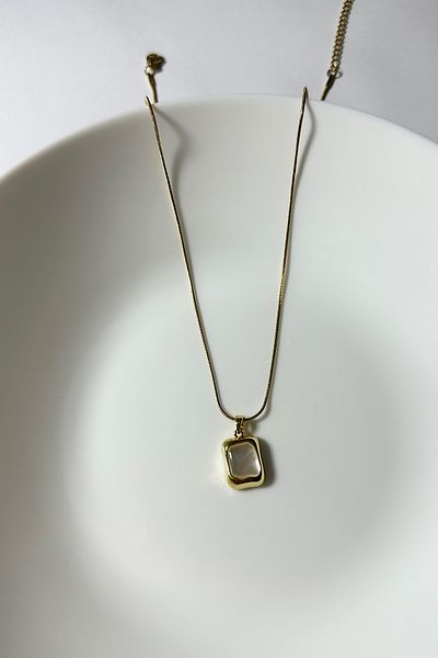 DELEIZA ACCESSORY Steel Vintage Gold Pearlescent Necklace