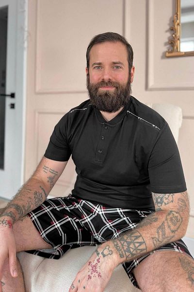 Pijamaevi Schwarz kariertes, kurzärmliges Herren-Pyjama-Set mit Shorts mit Line Edge-Detail