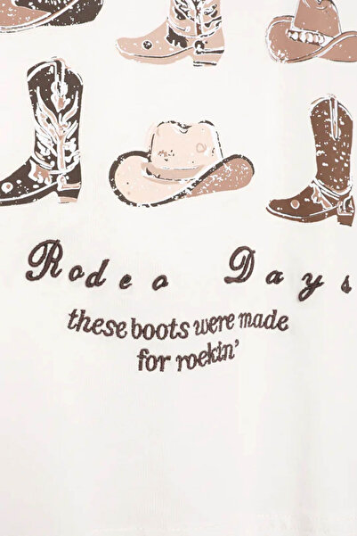 Quzu Women's Ecru T-Shirt - Model Tsh00007