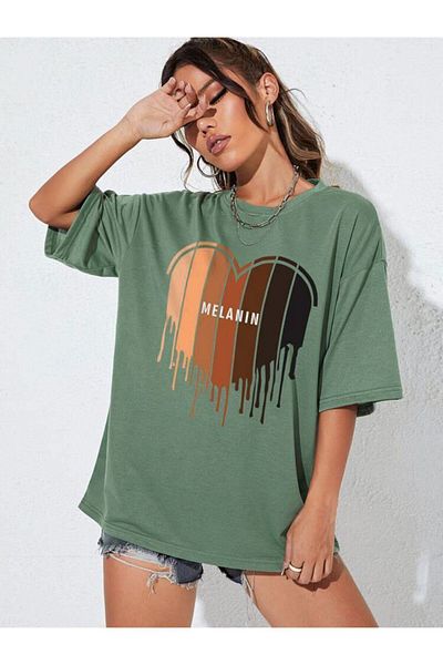 Boi Γυναικείο μπλουζάκι με στάμπα Melanin Heart