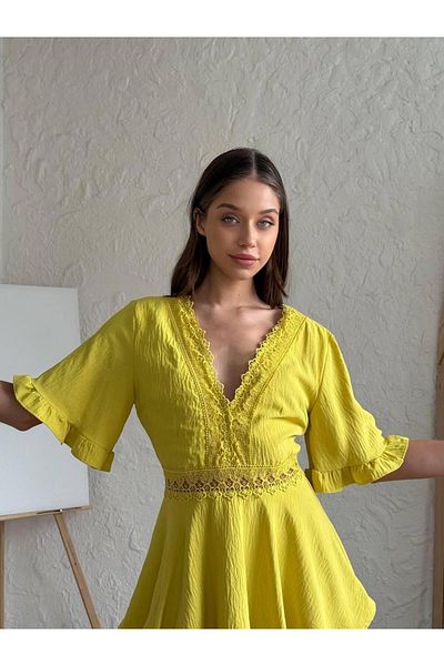 FASHION COCKTAIL Lace V-Neck Guipure Ruffle Sleeve Sitting Waist Summer Bohemian Shorts Jumpsuit