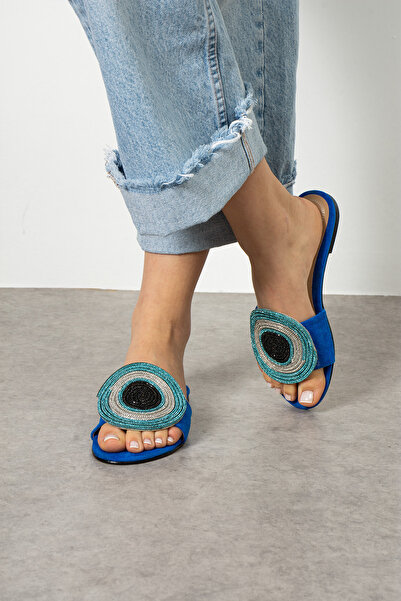 Viola Terlik mavi göz