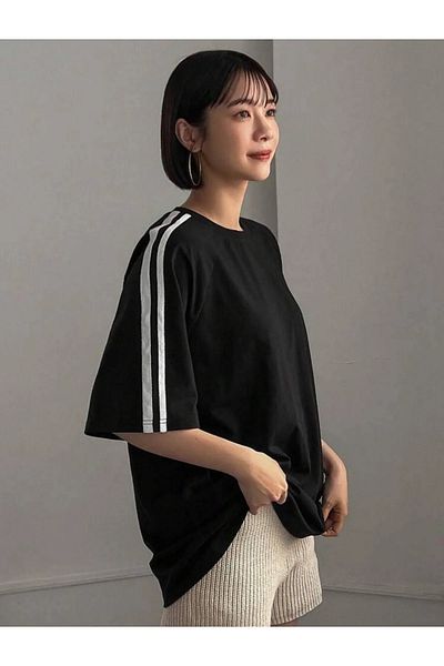 Gofeel Harajuku Black Oversize Shoulder Striped Detail Short Sleeve Tshirt