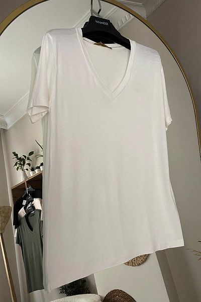 İstangül Butik Βασική μπλούζα με λαιμόκοψη V