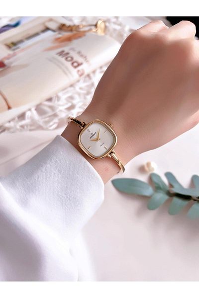 Essence Vintage Serial Small Case Steel Does Not Blacken Color Throw Women's Sleeve Clock+Bracelet Bd1222.130