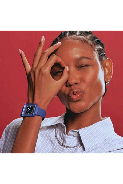 Swatch Squarely Blacklıght So34n700 Kol Saati