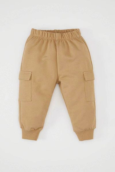 DeFacto Baby Boys szett 2 db nyomtatott nyakú pulóver, rugalmas derékú, zsebes melegítőnadrág D2936a524wn
