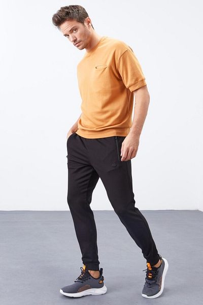 TOMMY LIFE Pantaloni de trening pentru bărbați cu buzunar cu fermoar standard Mold Jogger - 84651