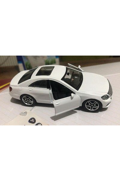 Sunman Toy Metal Model Car Pop up Door 1/36 Pull Drop White