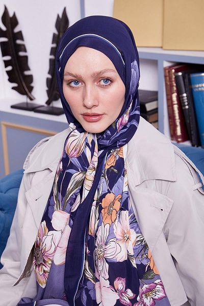 Levidor Navy Blue Edge Flower Pattern Royal Shawl