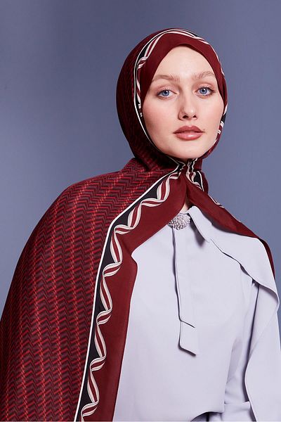 Levidor Burgundy Labyrinth Pattern Royal Shawl
